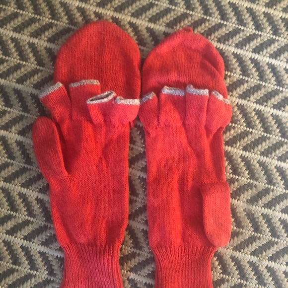 NWOT- knit convertible gloves - Picture 2 of 4